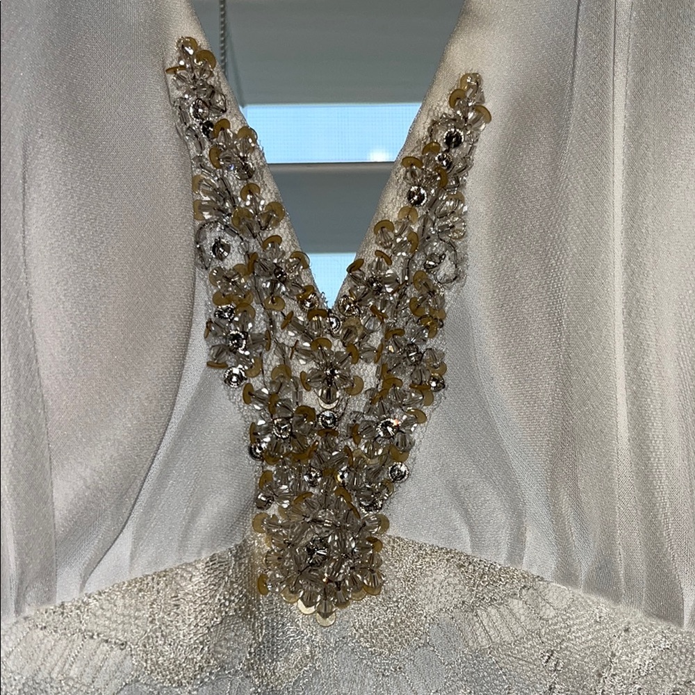 Elegant White Wedding Dress - Picture 6 of 11